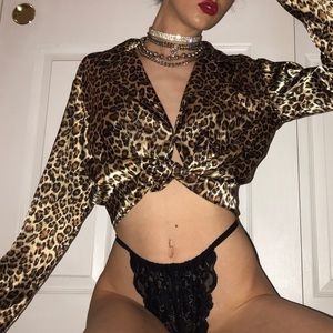 Vintage satin leopard top 🐆